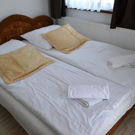 Gosciniec Kaszebe Bed & Breakfast Leba Ngoại thất bức ảnh
