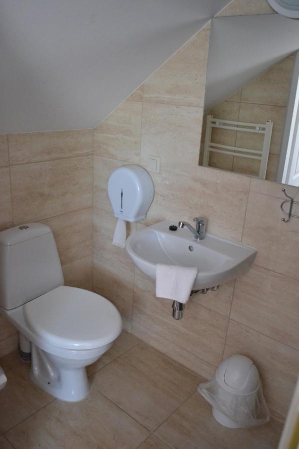 Gosciniec Kaszebe Bed & Breakfast Leba Phòng bức ảnh